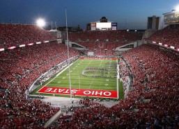 kaiyun_埃弗顿队长早伤退，红牌风波后仍难取胜