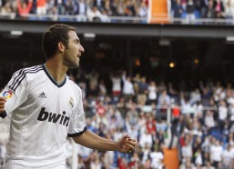 开云：喀麦隆世预赛爆冷出局，非洲雄狮沉睡，曼联赛程压力骤减意外获益