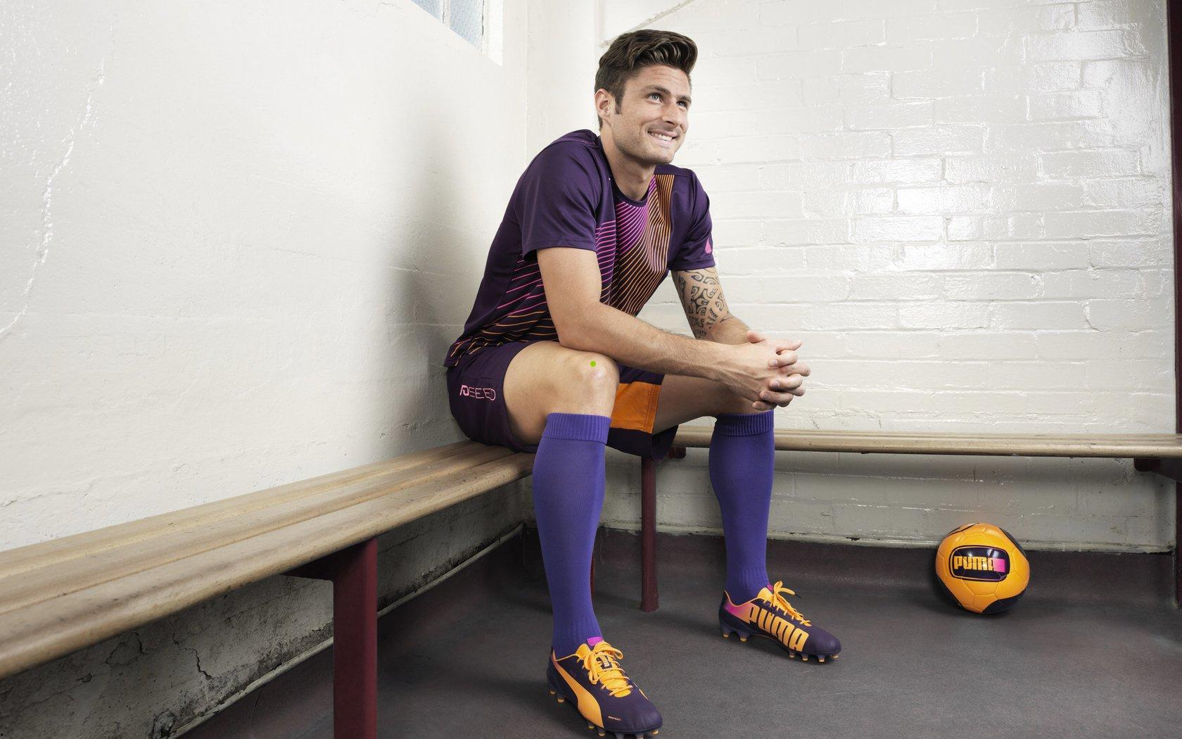 维尼修斯续约索求3000万欧年薪 皇马面临出售核心球员抉择