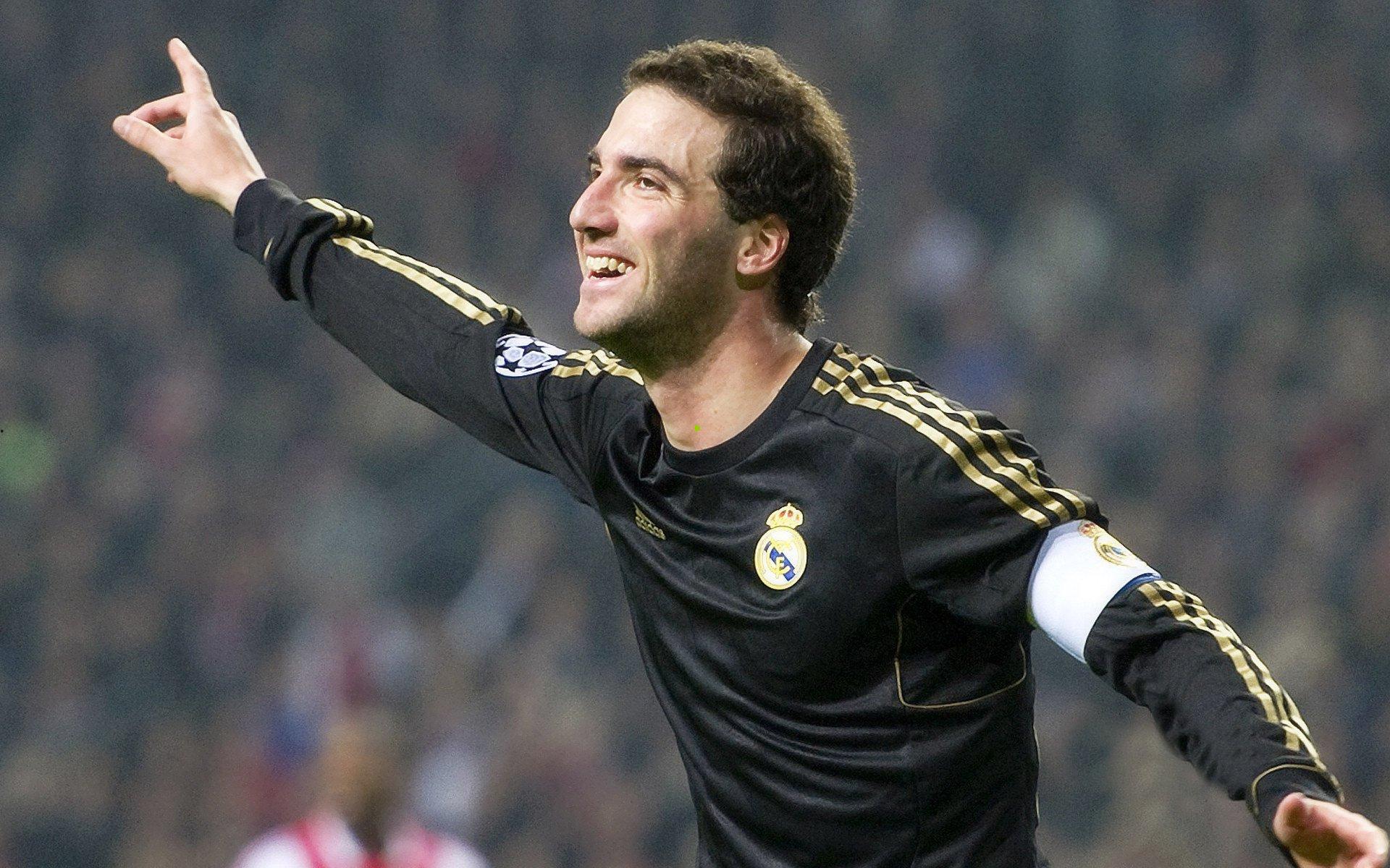 申花经济型胜利稳固排名，敦比亚表现低迷引对比，决战国安蓄势待发